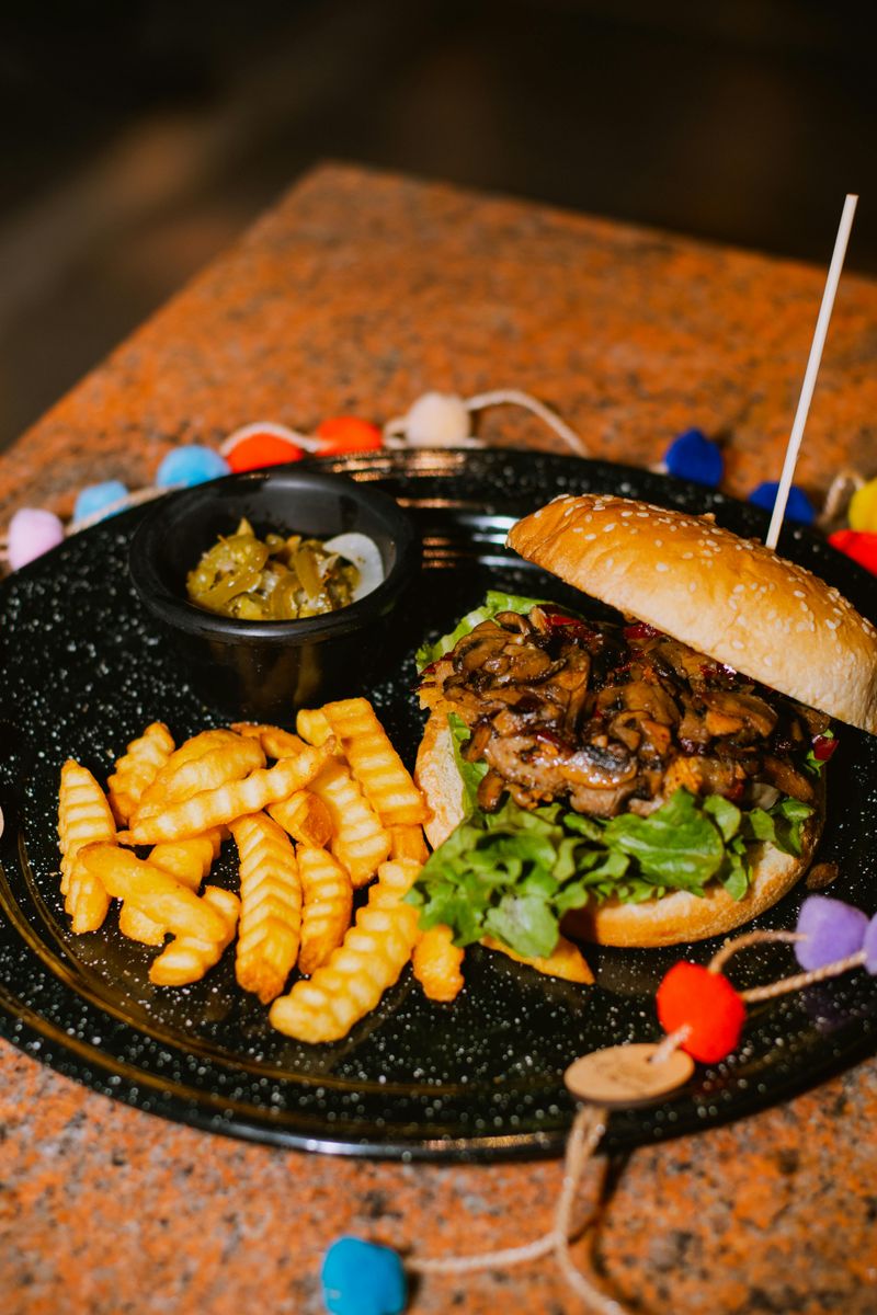 22 Foods That Only Taste Right When You Don’t Try to Fix Them 9 Burgers