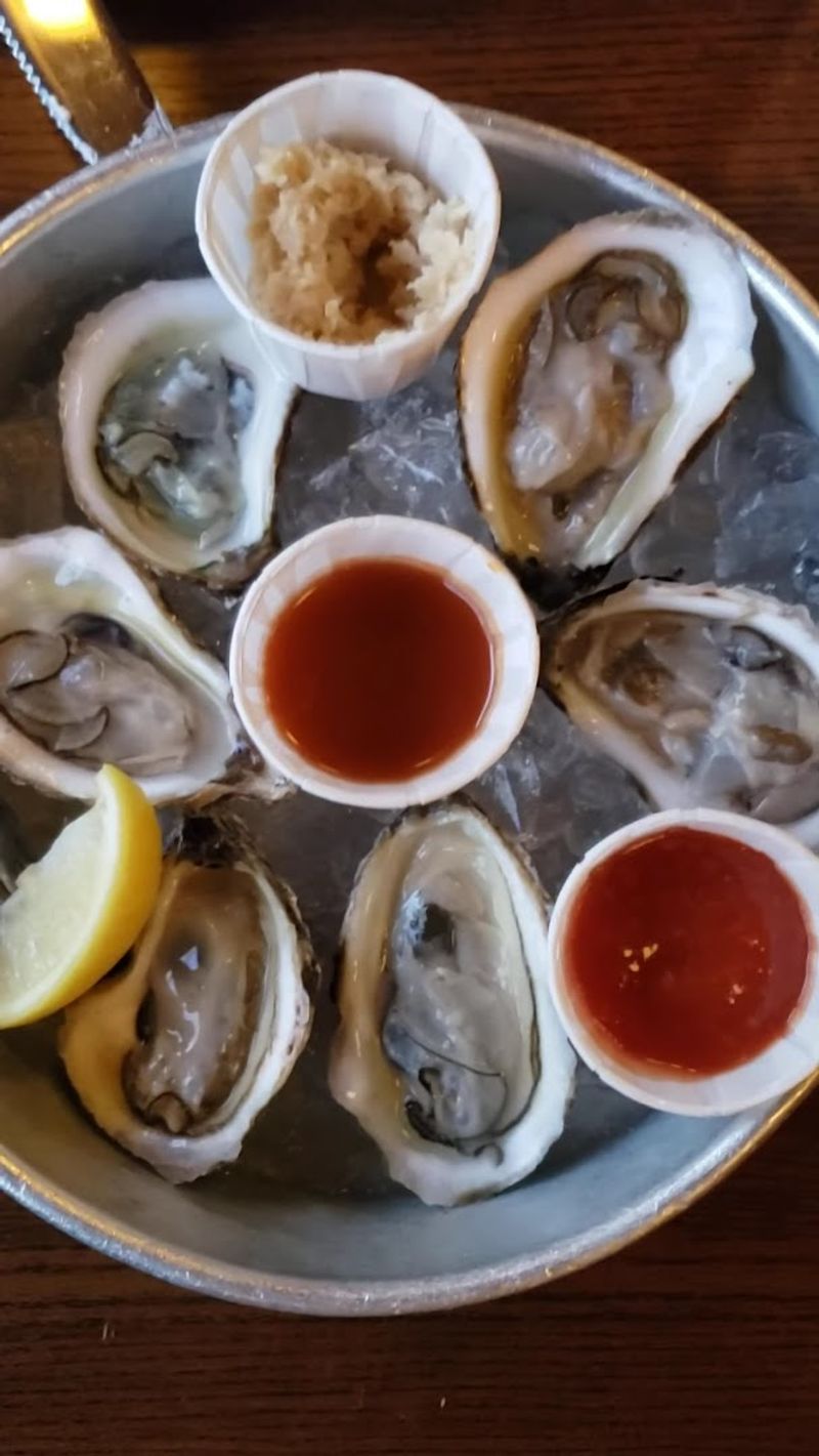 Fresh Oysters That Keep Fans Coming Back