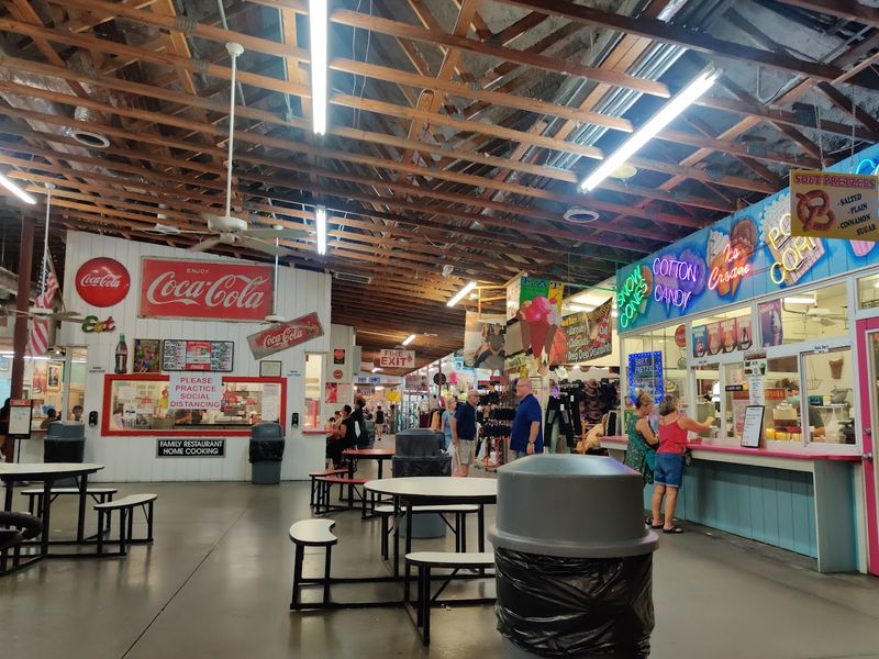 The Food Court That Keeps Everyone Coming Back