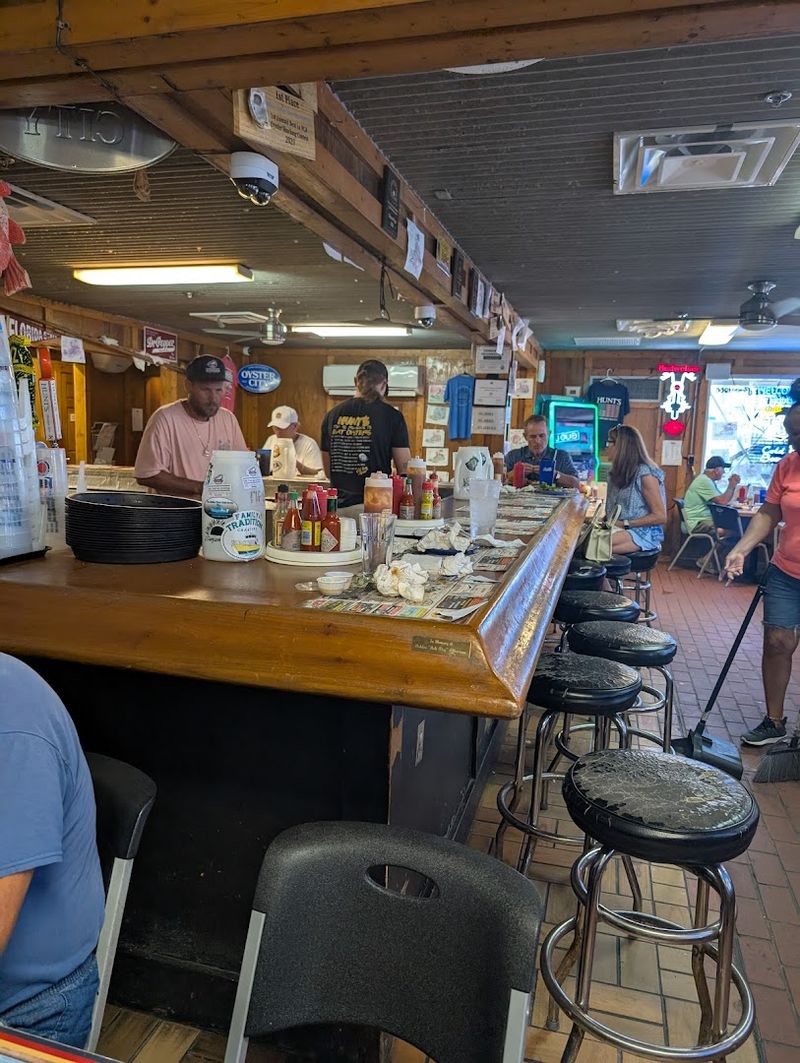 This Florida restaurant serves she-crab soup that's worth the drive 12 A Staff That Makes You Feel Like a Regular