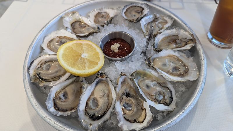 Fried Oysters With a Spicy Dipping Sauce