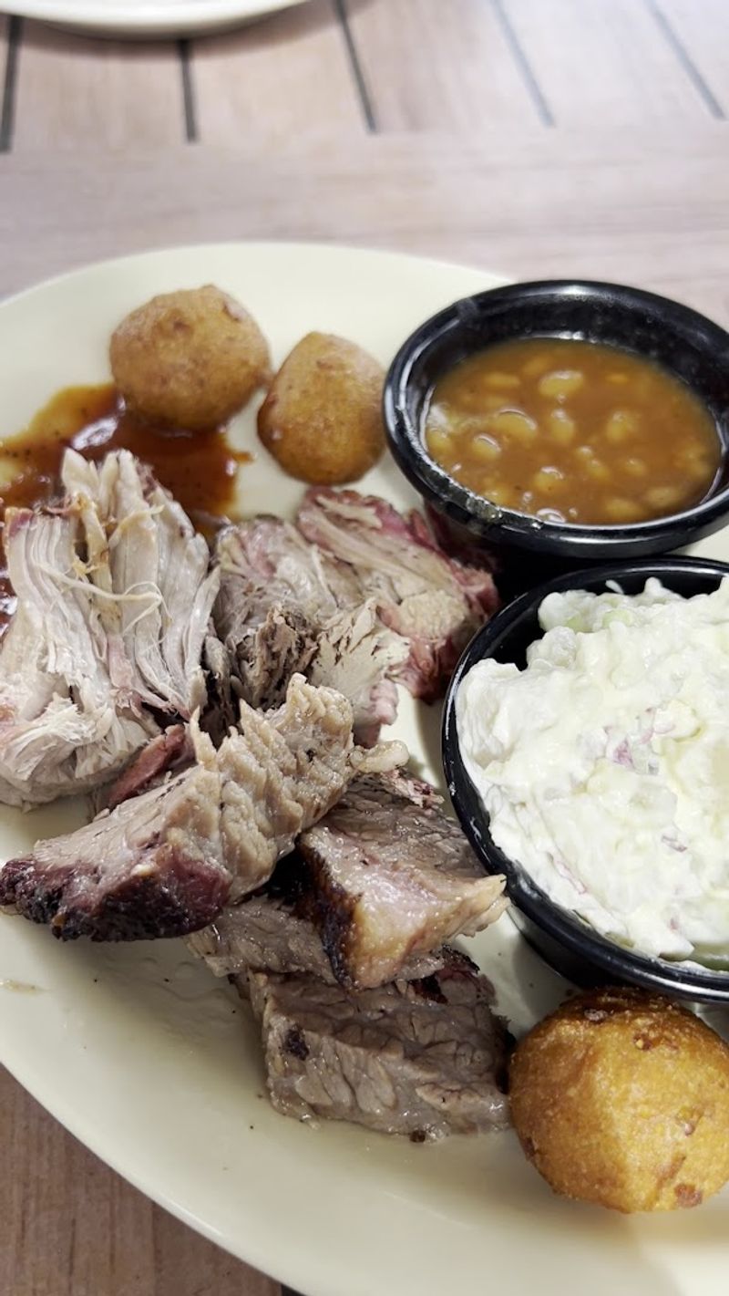 Hickory-Smoked BBQ Worth the Drive