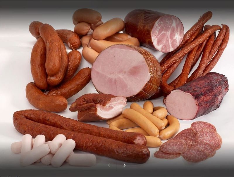 21 Foods That Many People Eat Too Often Without Realizing It 14 Processed meat