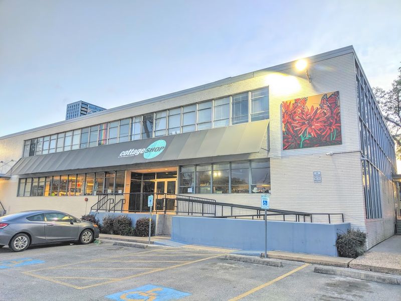 Convenient Westheimer Road Location