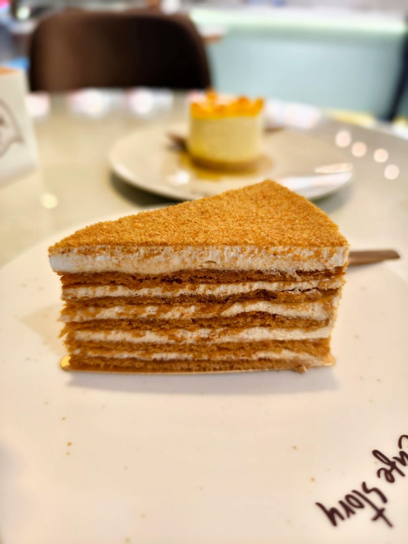 Honey cake