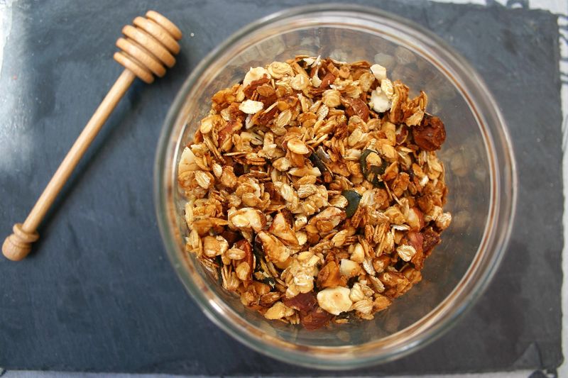 23 Foods That Many People Think Are Healthy - But Often Aren’t 21 Sweet granola