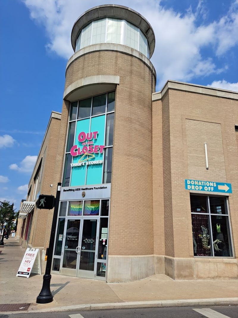 Furniture Pickup Service That Makes Donating Super Easy