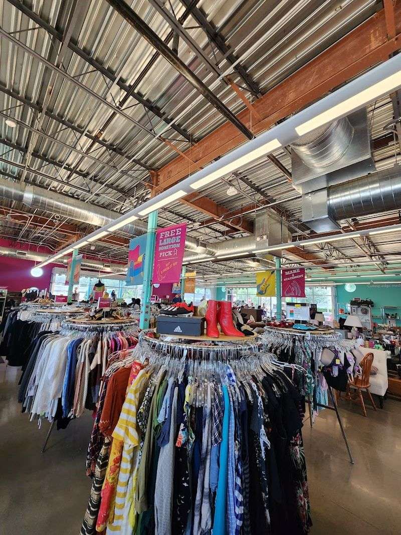 Clearance Deals and Color-Tag Discounts That Reward Savvy Shoppers