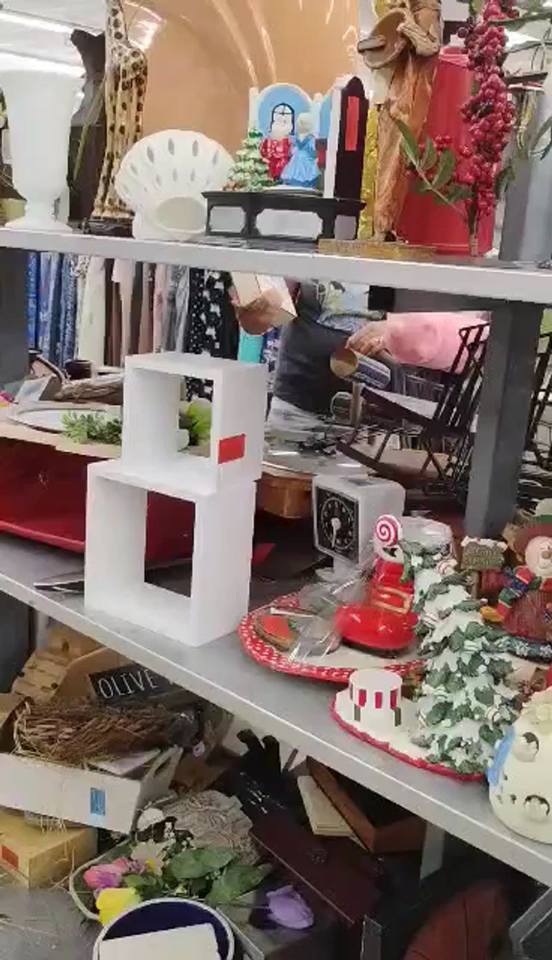 A huge thrift store in Florida that seems too good to be real 7 Housewares and Collectibles Hidden in Plain Sight