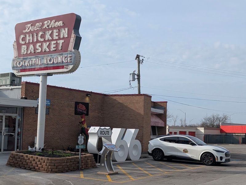 Dell Rhea's Chicken Basket - Willowbrook, Illinois