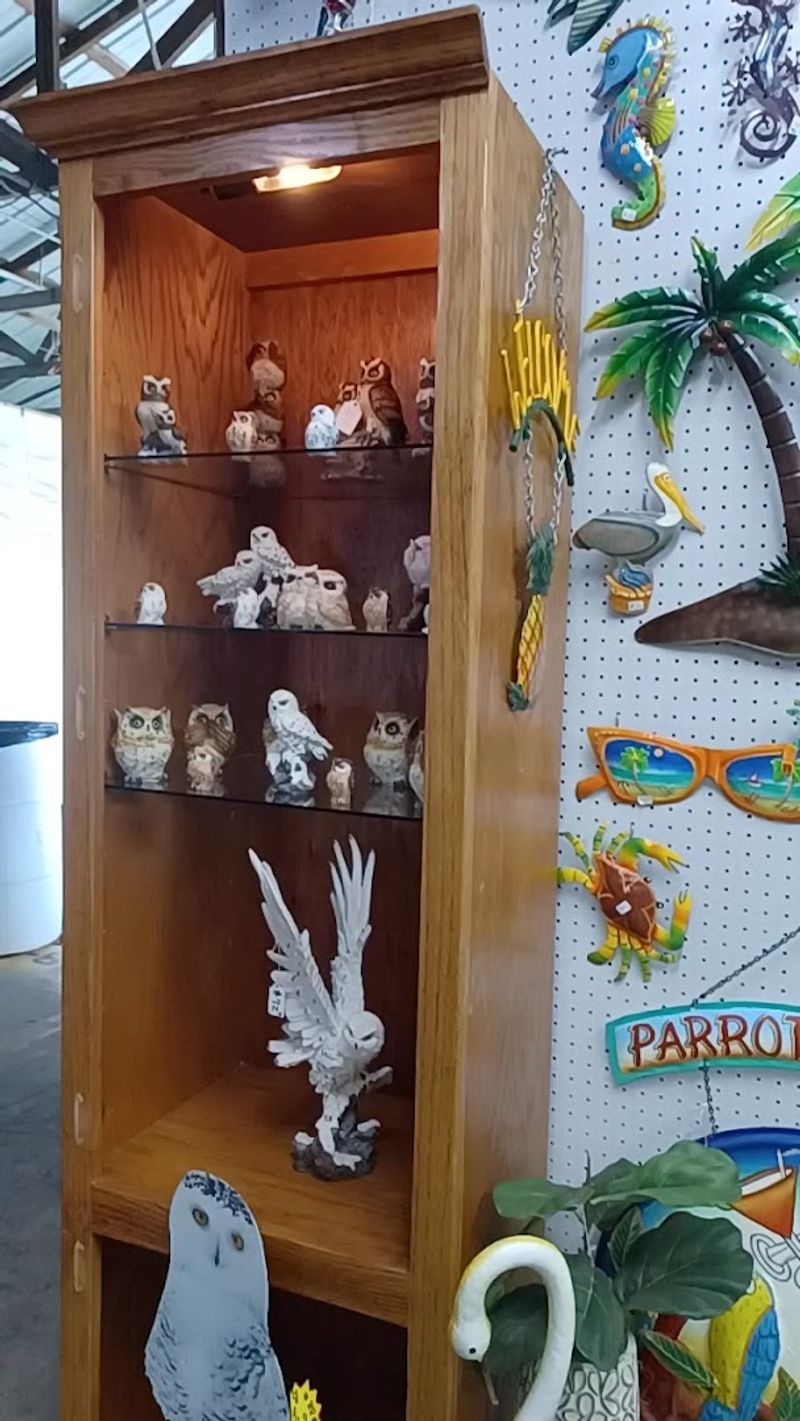 Mexican Culture and Handcrafted Goods in Building C