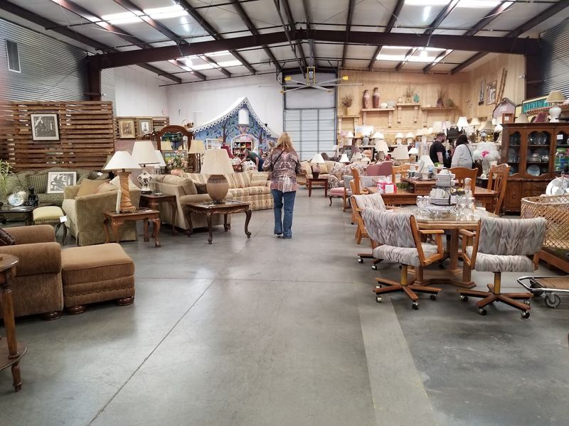 Sunshine Acres Boutique & Thrift Store - Mesa, Arizona