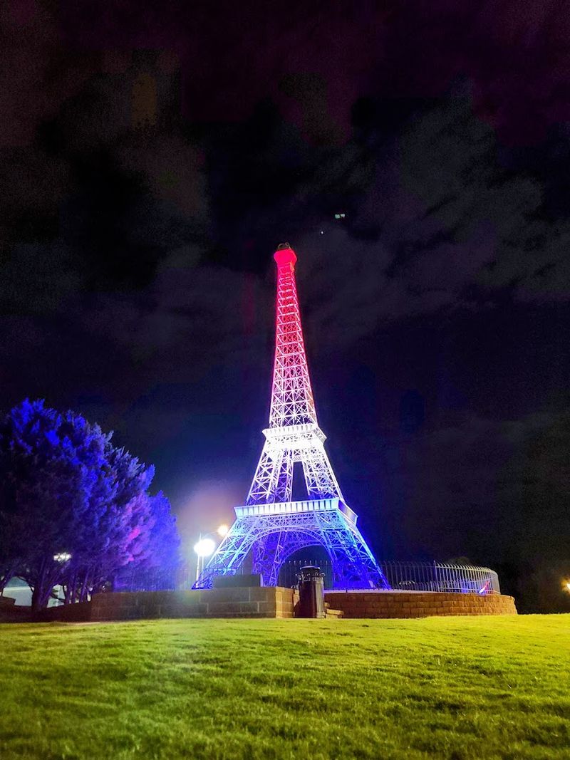 Paris - Paris, Tennessee