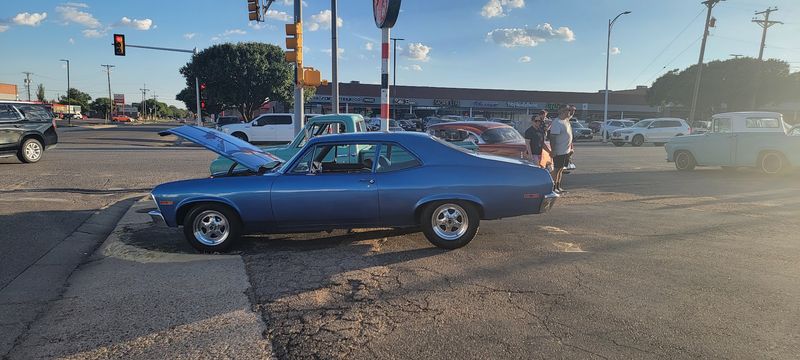 This unassuming Texas restaurant serves what might be the best root beer around 13 Classic Car Cruise Nights and Community Vibes