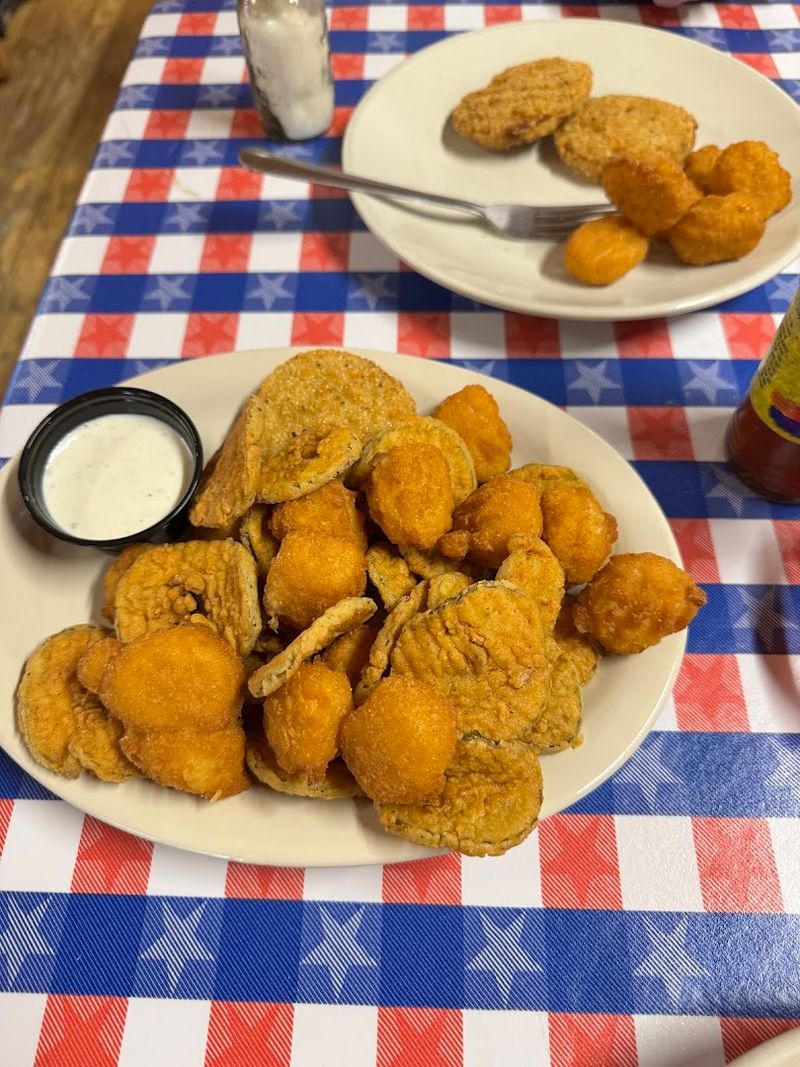 This Unassuming Tennessee Restaurant Serves Frog Legs That Taste Amazing 11 Chicken Livers Worth the Trip Alone