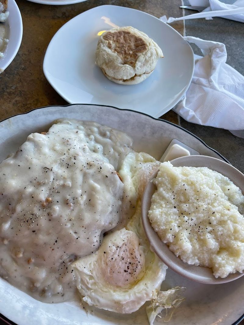 Biscuits and Gravy Done the Old-Fashioned Way