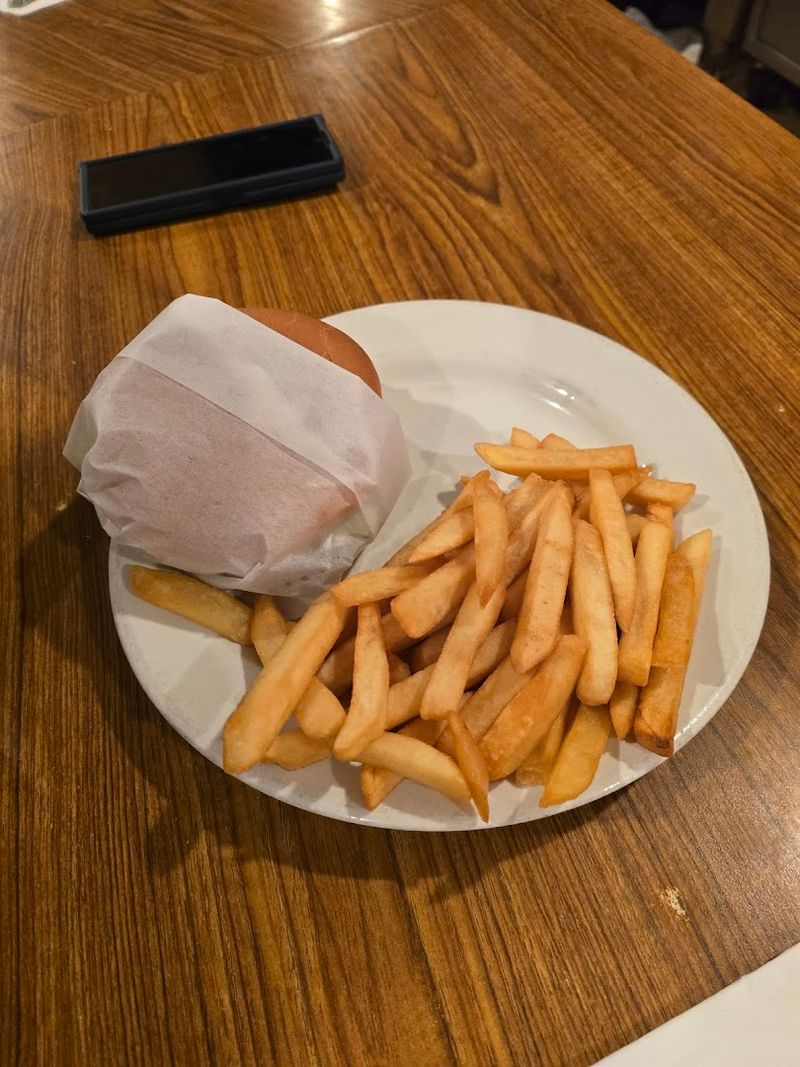 Pie 'n Burger - Pasadena, California