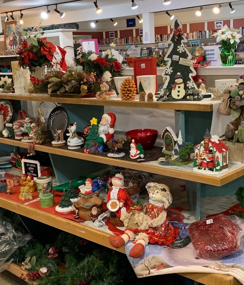 Seasonal Decor and Holiday Items