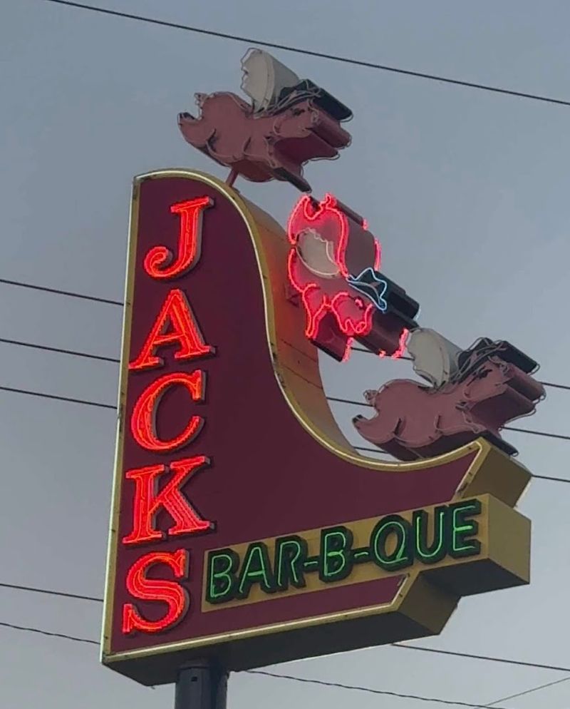 10 Tennessee Late-Night Eats Locals Count On When the Evening Runs Long 6 Jack's Bar-B-Que - Nashville, Tennessee