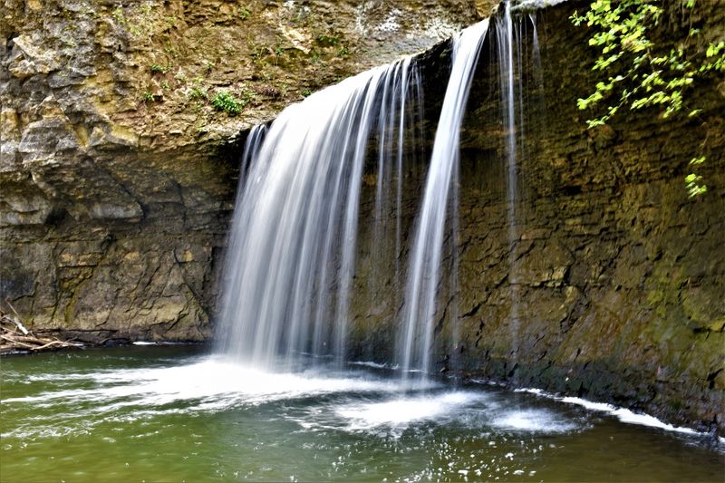 Hidden Waterfalls in Ohio That Are So Scenic You’ll Think You’re Dreaming 9 Indian Run Falls - Dublin, Ohio