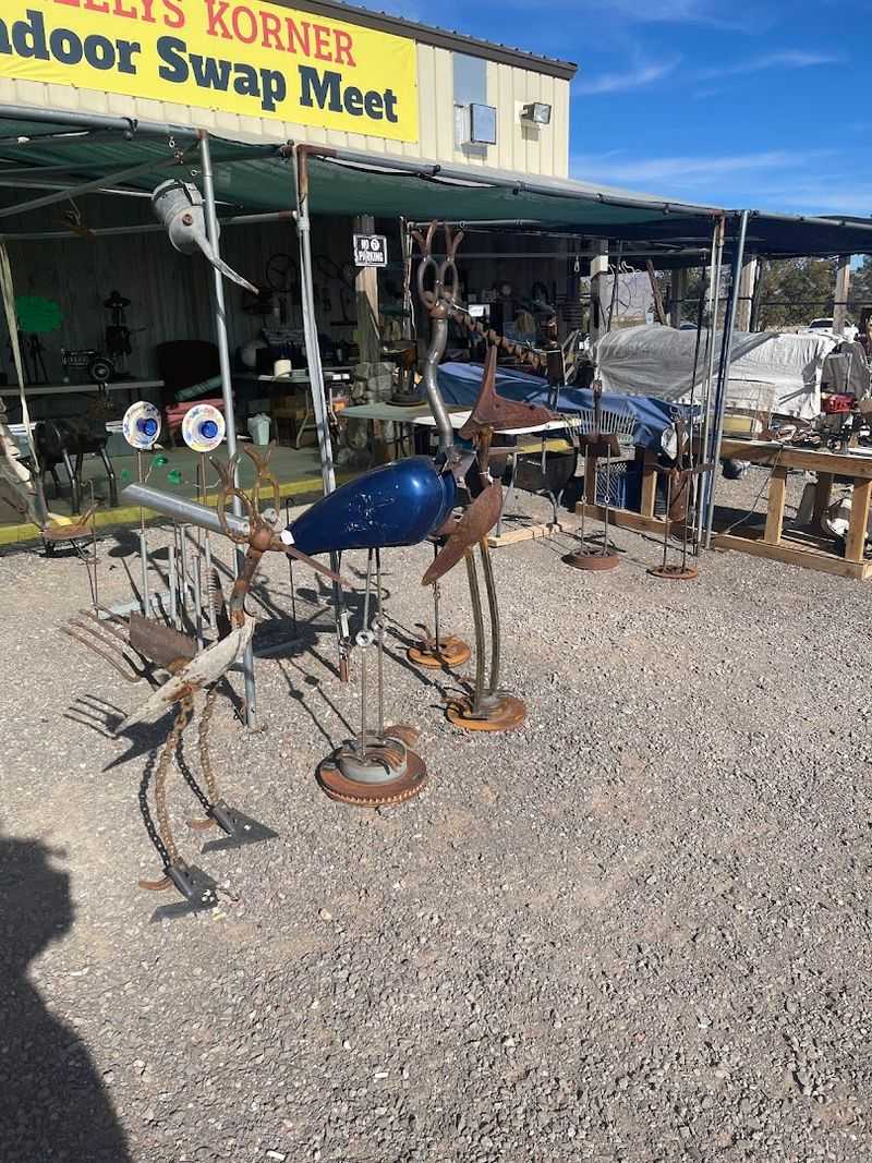 A huge Arizona flea market where locals find incredibly low prices 9 Outdoor and Sporting Goods