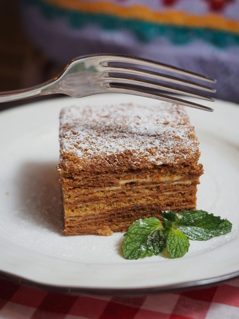 Honey cake