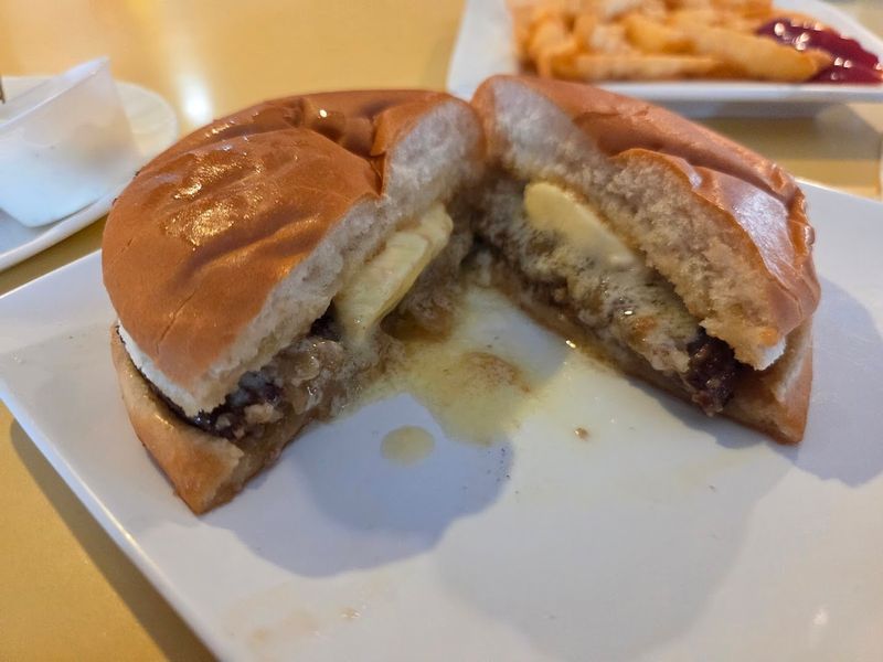 Solly's Grille - Glendale, Wisconsin