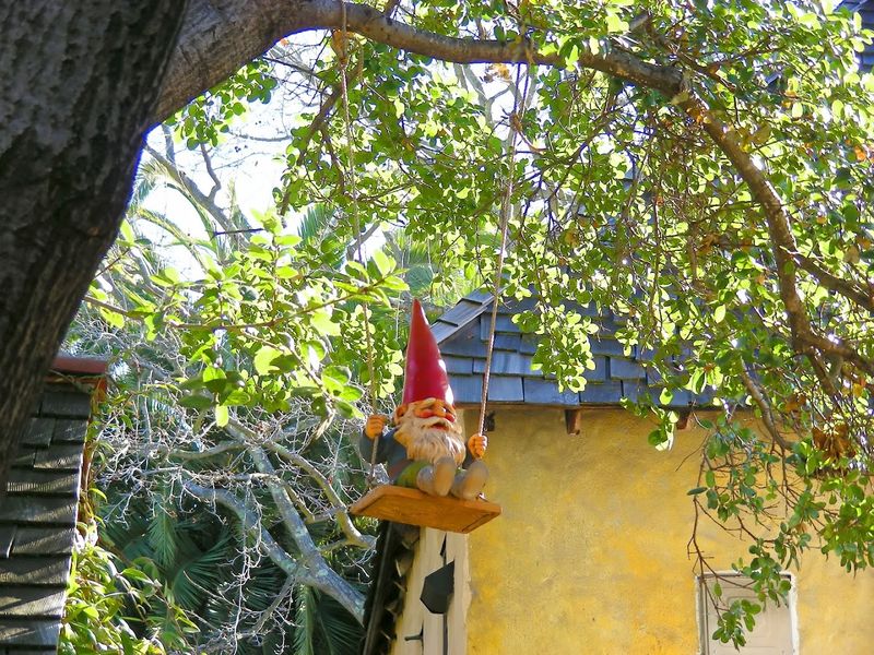 Stone Walls That Tell a Story of Old-World Craftsmanship