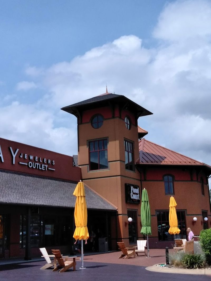 A comfortable walking experience with photo-friendly spots