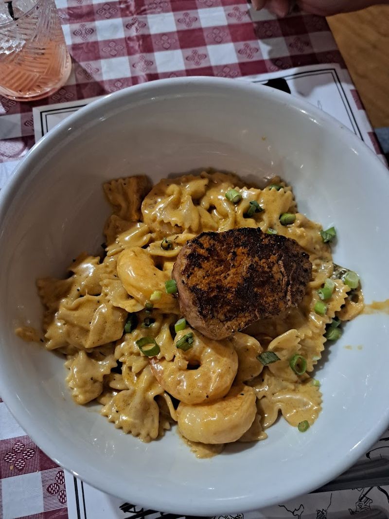 Homemade Mac and Cheese That Feels Like a Hug