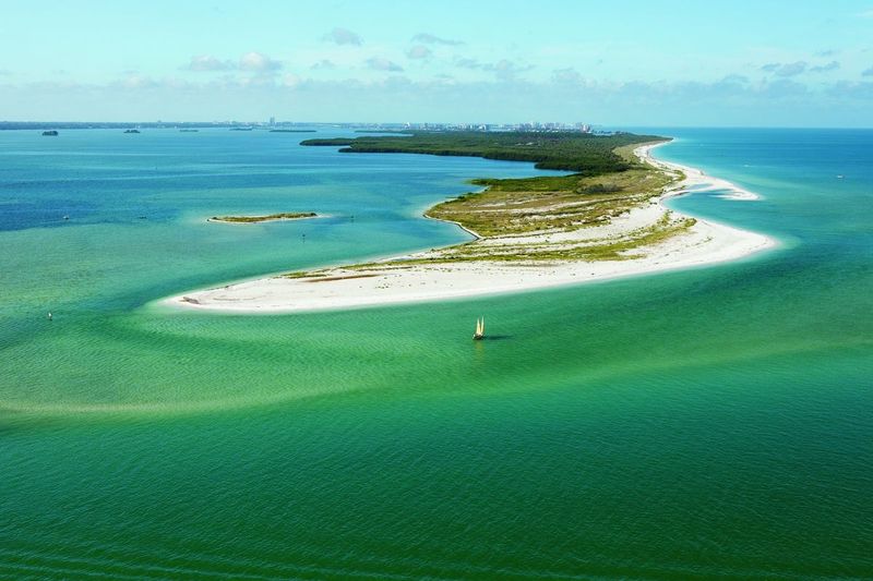 Florida Islands That Feel Far Removed From Everyday Life 16 Caladesi Island - Dunedin, Florida
