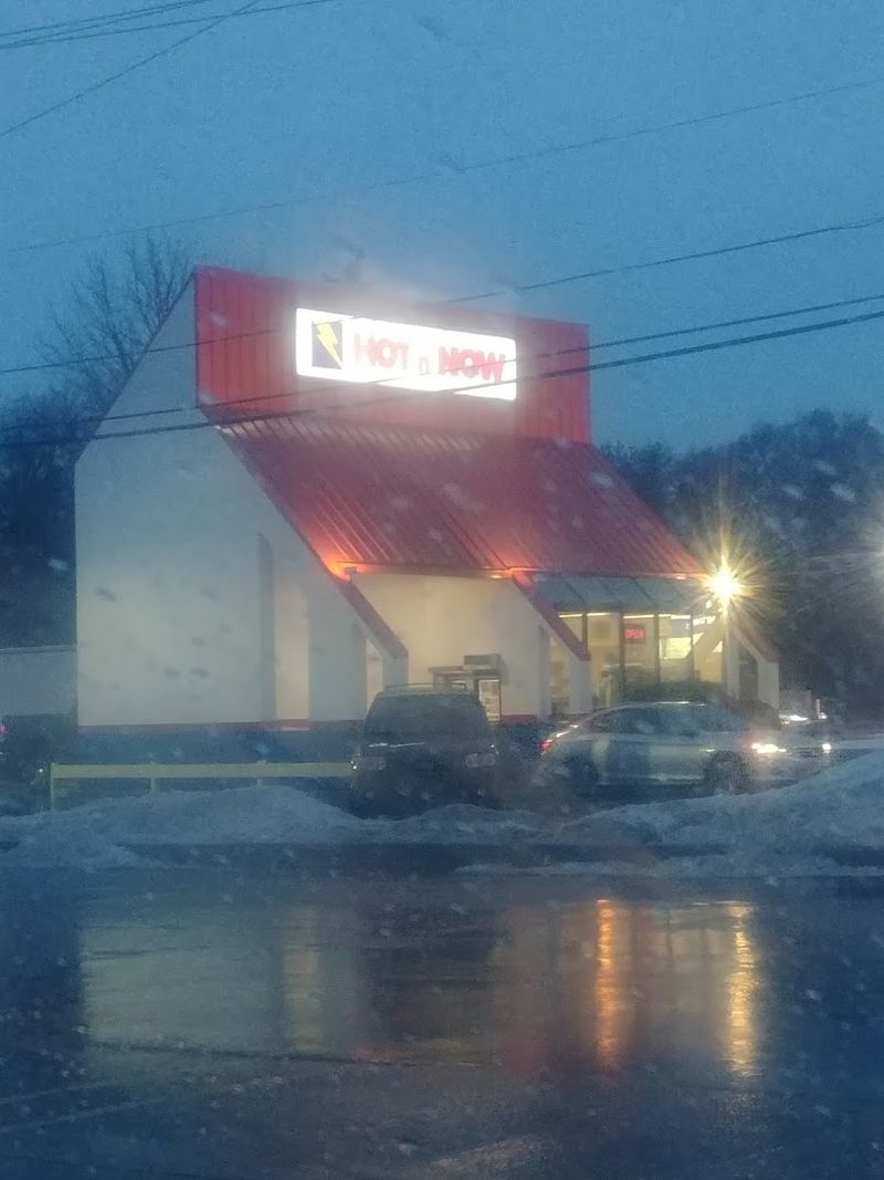 Hours and Location That Work for Road Trippers