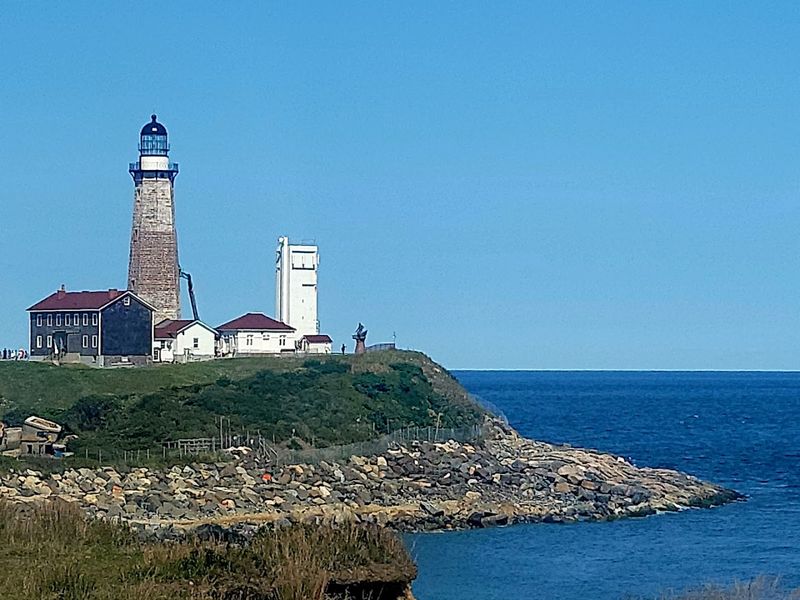 New York Attractions That Deserve Just as Much Attention as Manhattan 8 Montauk Point Lighthouse Museum - Montauk, New York
