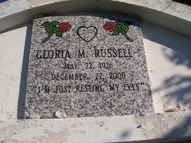 Humorous Headstone Inscriptions That Make You Smile