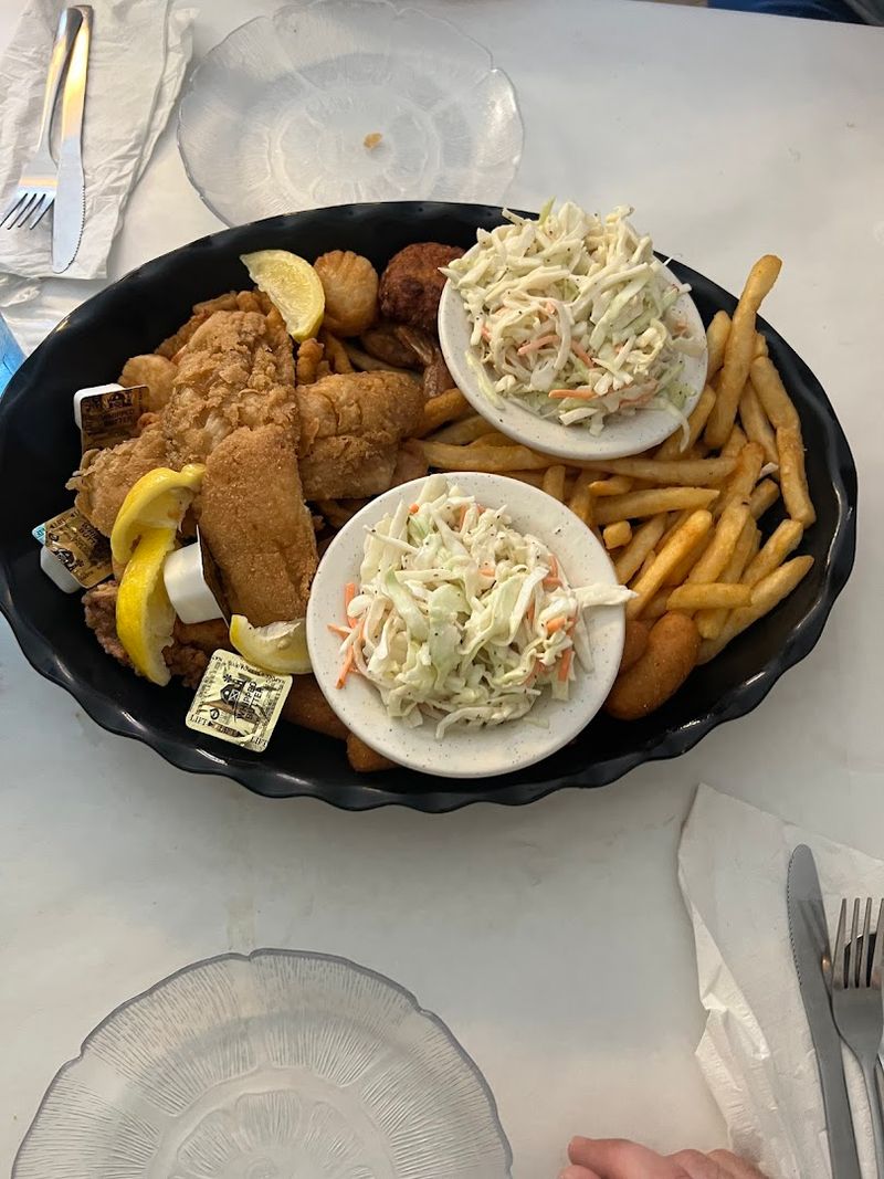 Fried Oysters With Old-School Charm