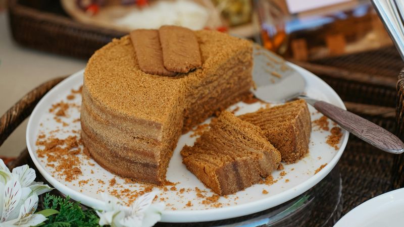 Honey cake