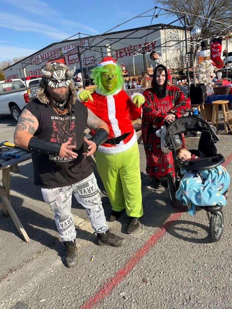 Outdoor Vendors: Where Unique Finds Live Under Open Skies