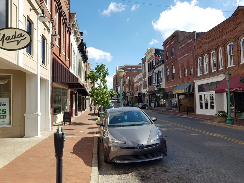 17 Tennessee cities and towns every first-time visitor should see at least once 10 Clarksville - Tennessee