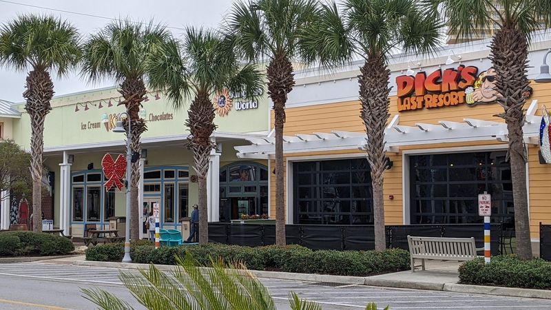 16 Florida Cities Where the Food Scene Is Just as Good as the Beaches 13 Pensacola, Florida