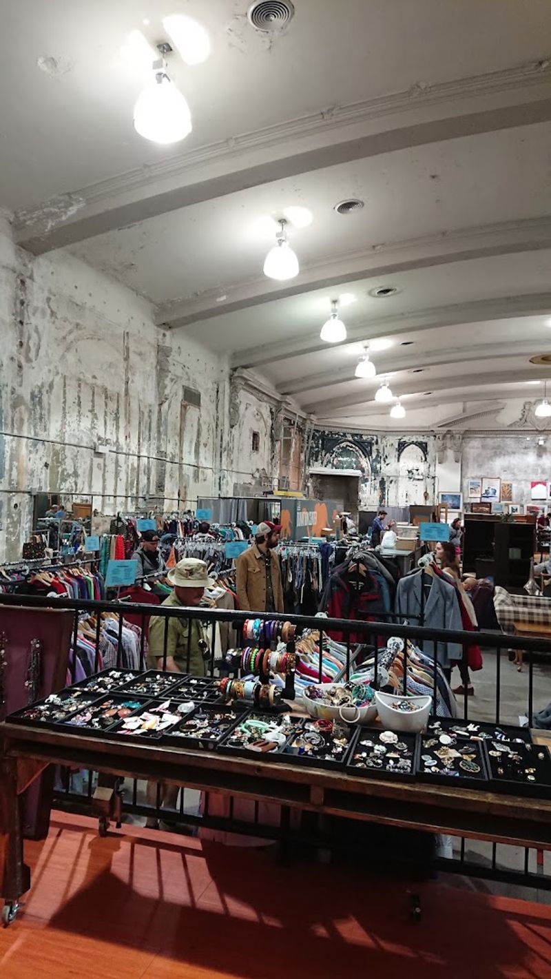 Jewelry and Accessories Worth Hunting For