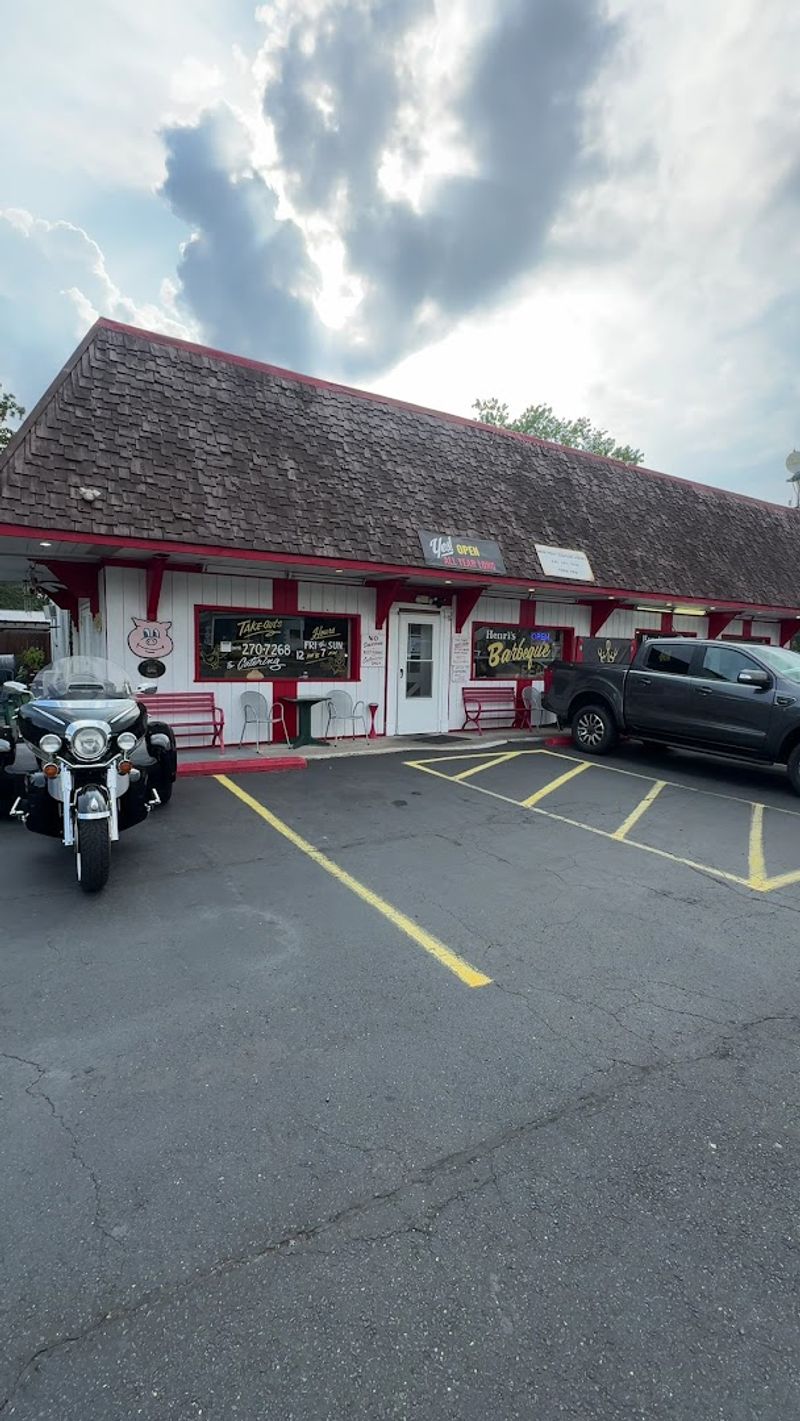 Henri's Hotts Barbeque - Hammonton, New Jersey