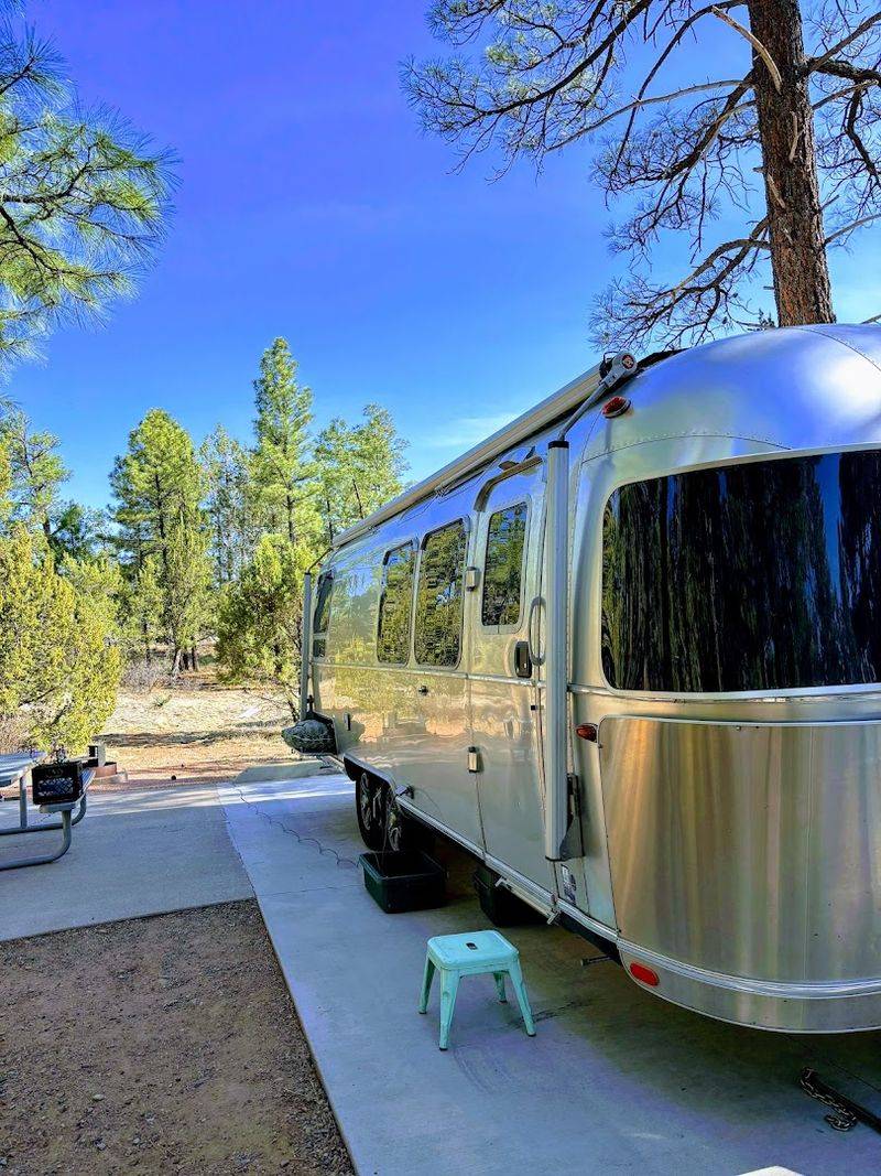 Clean and Well-Maintained Restrooms and Showers