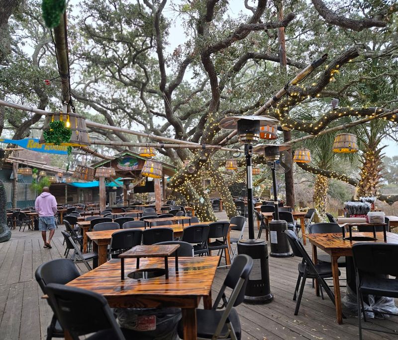 Indoor and Outdoor Seating for Every Kind of Visitor