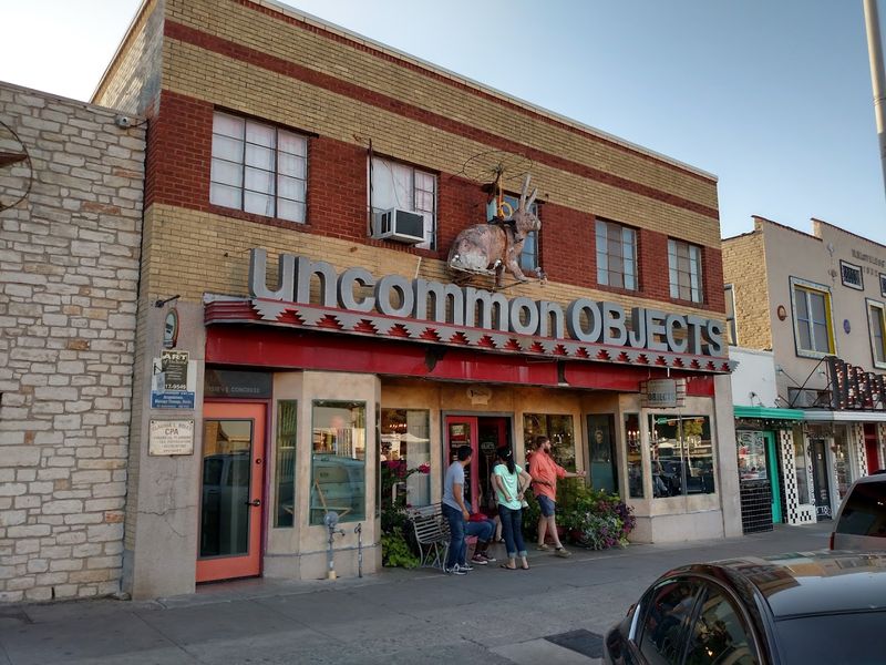 Hours, Location, and Practical Tips