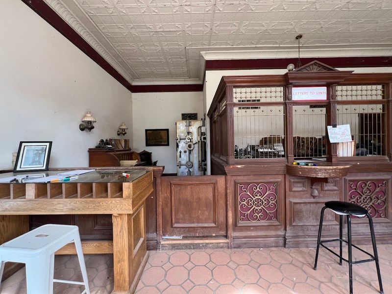 Knowledgeable and Passionate Volunteer Guides