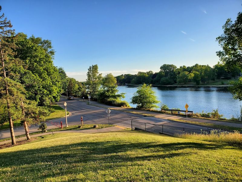 Lake Lansing Park