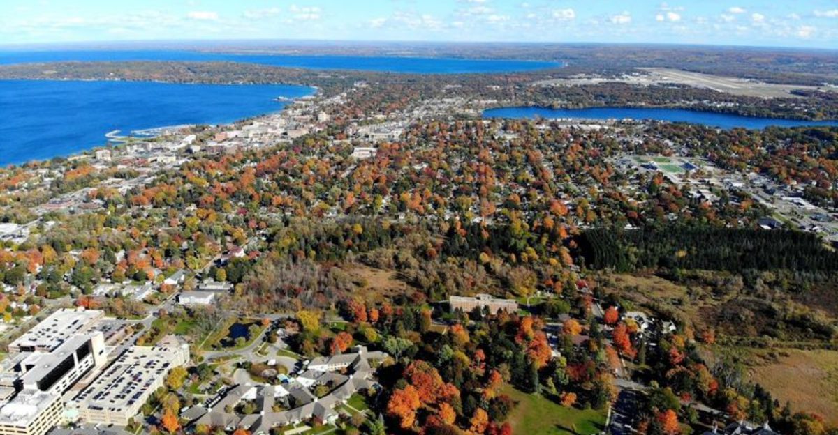 Lake Towns in Michigan That Feel Like the Perfect Summer Escape