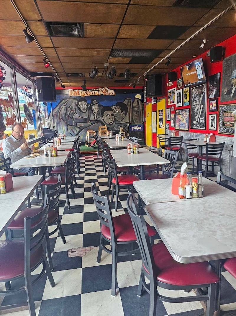 A No-Frills Atmosphere With Maximum Charm