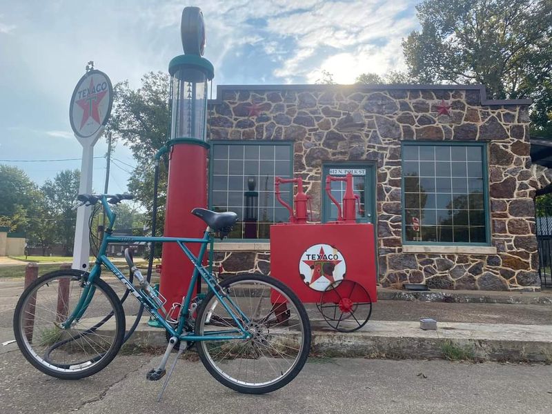 Practical Tips for Planning Your Jefferson Antique Weekend