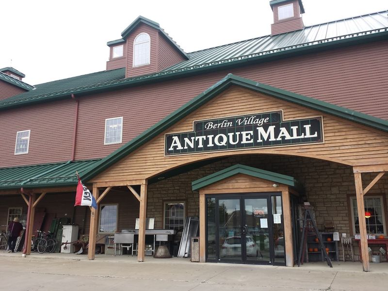 Located Right in the Heart of Ohio Amish Country